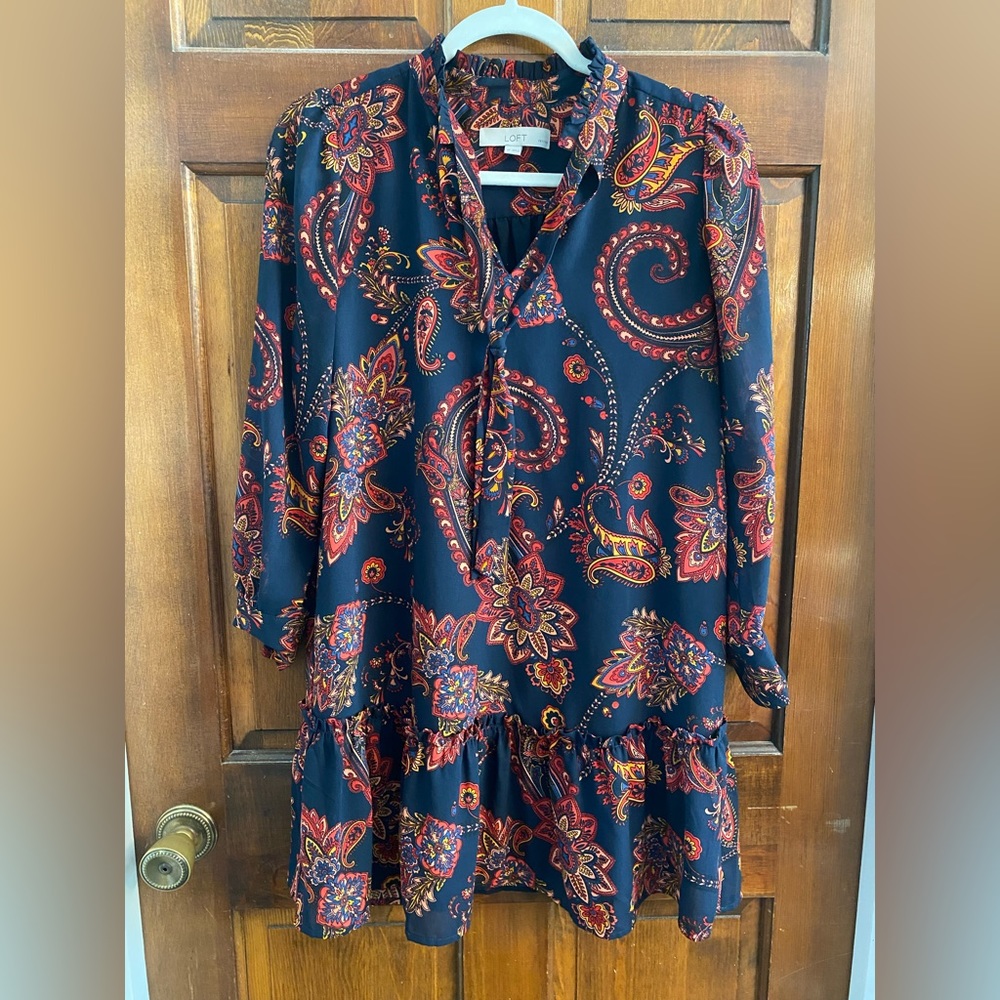 LOFT long sleeve paisley dress in Small Petite